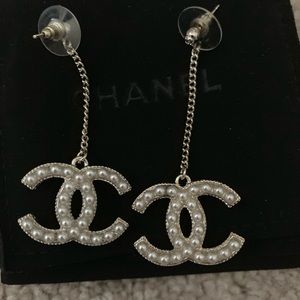 Chanel earring
